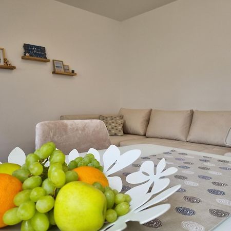 Apartment Lucka ราบ ภายนอก รูปภาพ