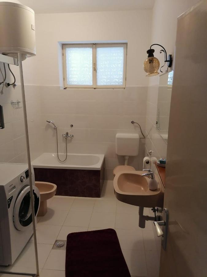 Apartment Lucka ราบ ภายนอก รูปภาพ